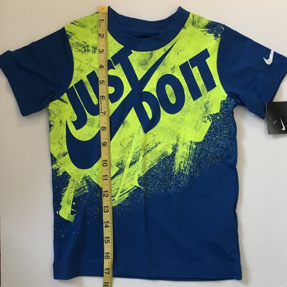 Boys Nike Tee Size 4 Blue
